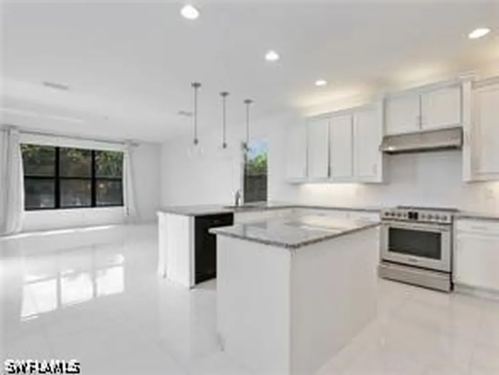 10008 Chesapeake Bay Drive Fort Myers FL 33913
