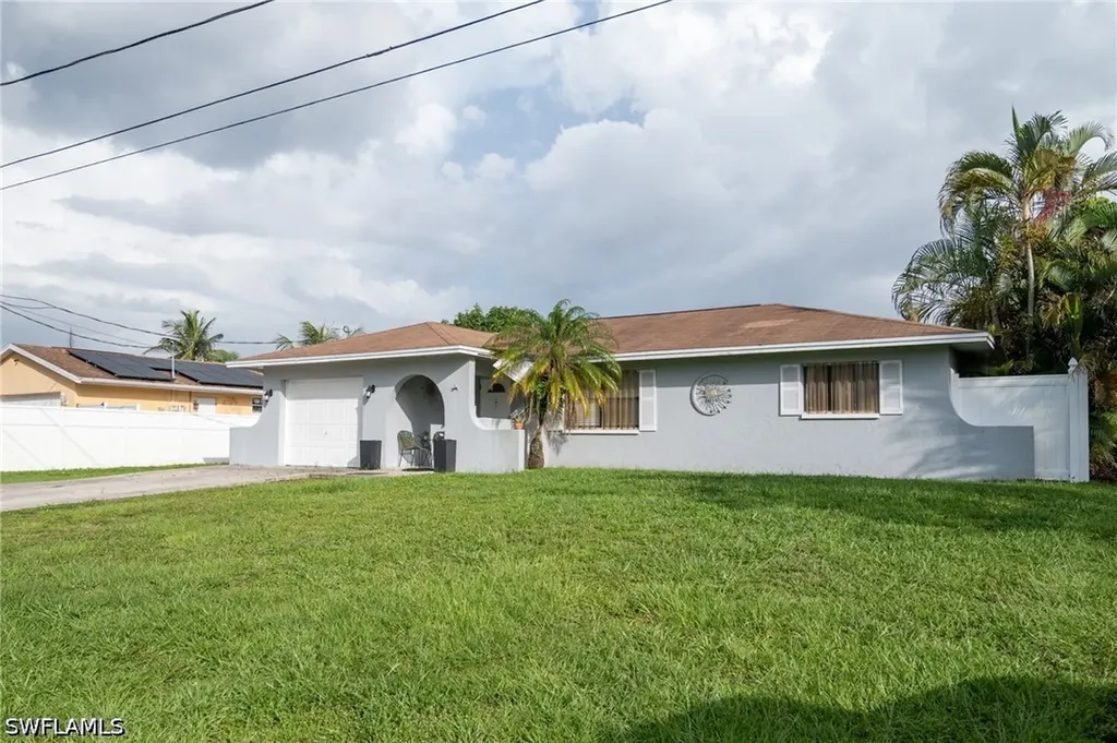4636 25th Avenue SW Naples FL 34116