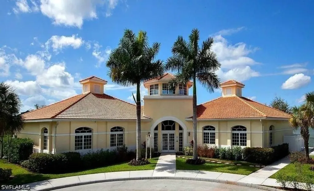 2990 Orange Grove Trail Naples FL 34120