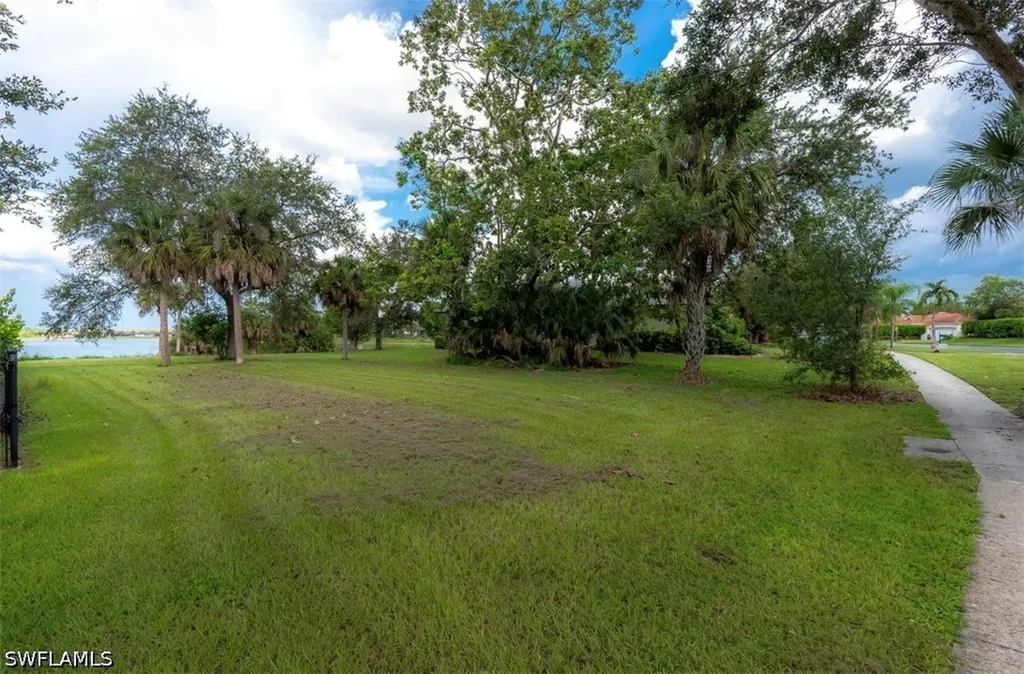 2990 Orange Grove Trail Naples FL 34120