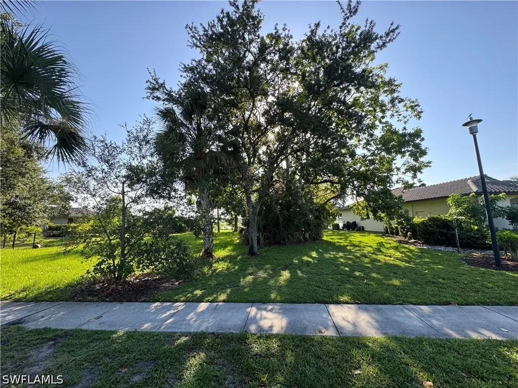 2990 Orange Grove Trail Naples FL 34120