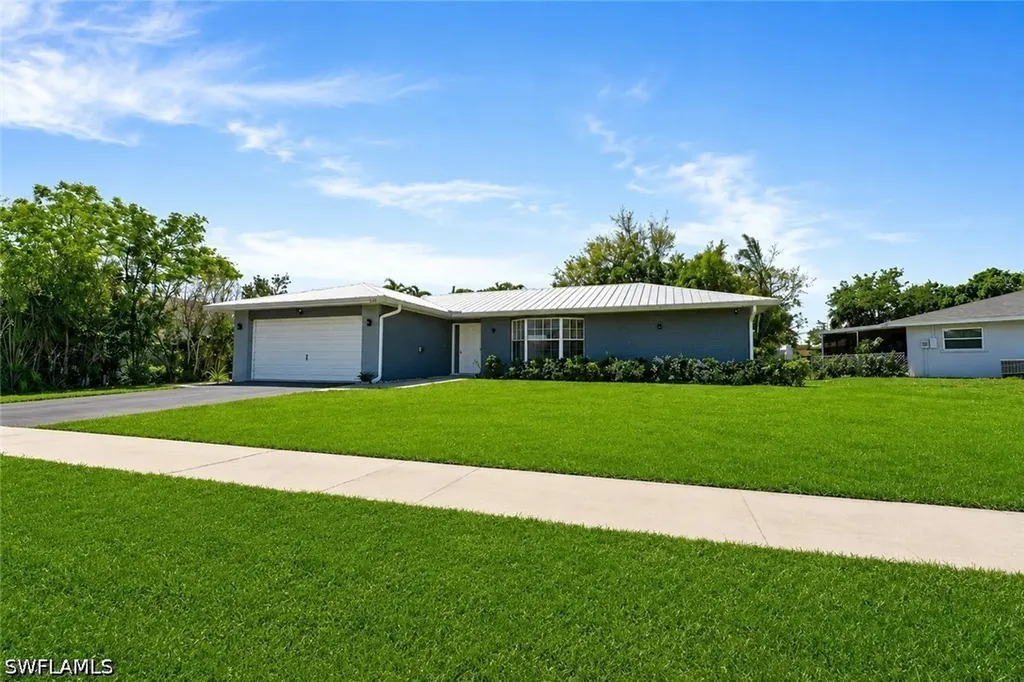 2250 Poinciana Street Naples FL 34105