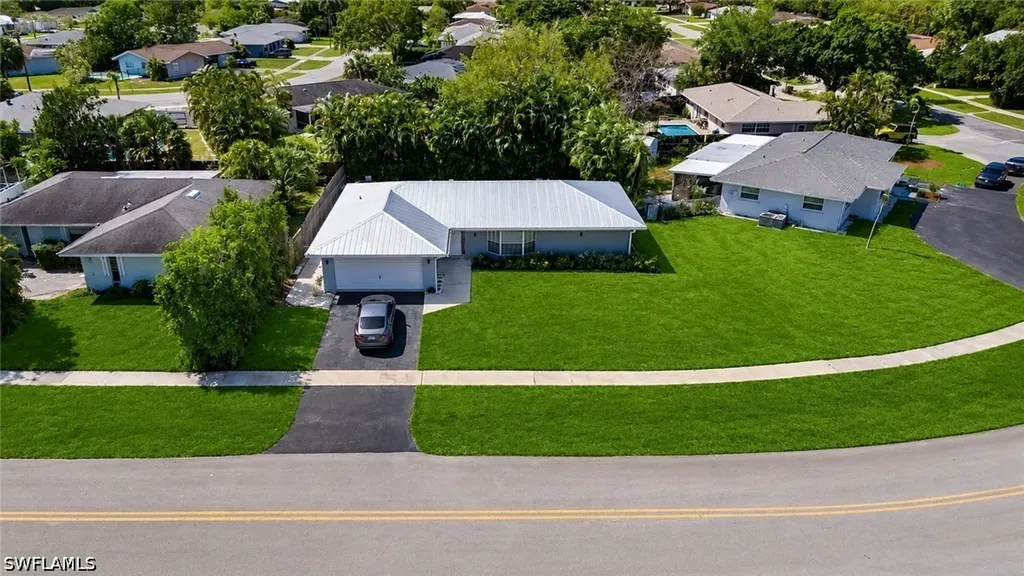 2250 Poinciana Street Naples FL 34105