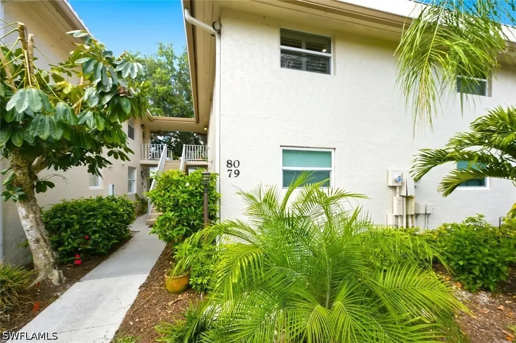 Naples FL, 1549 Sandpiper Street, Unit 80