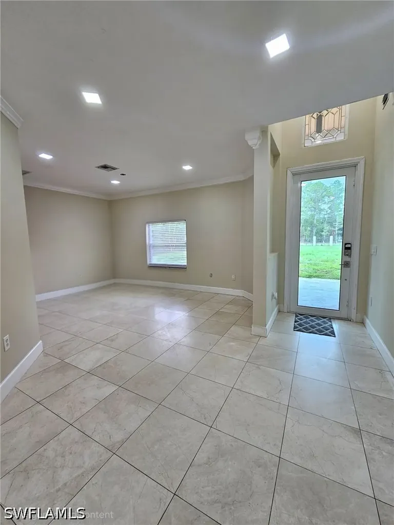 41 33rd Avenue NE Naples FL 34120