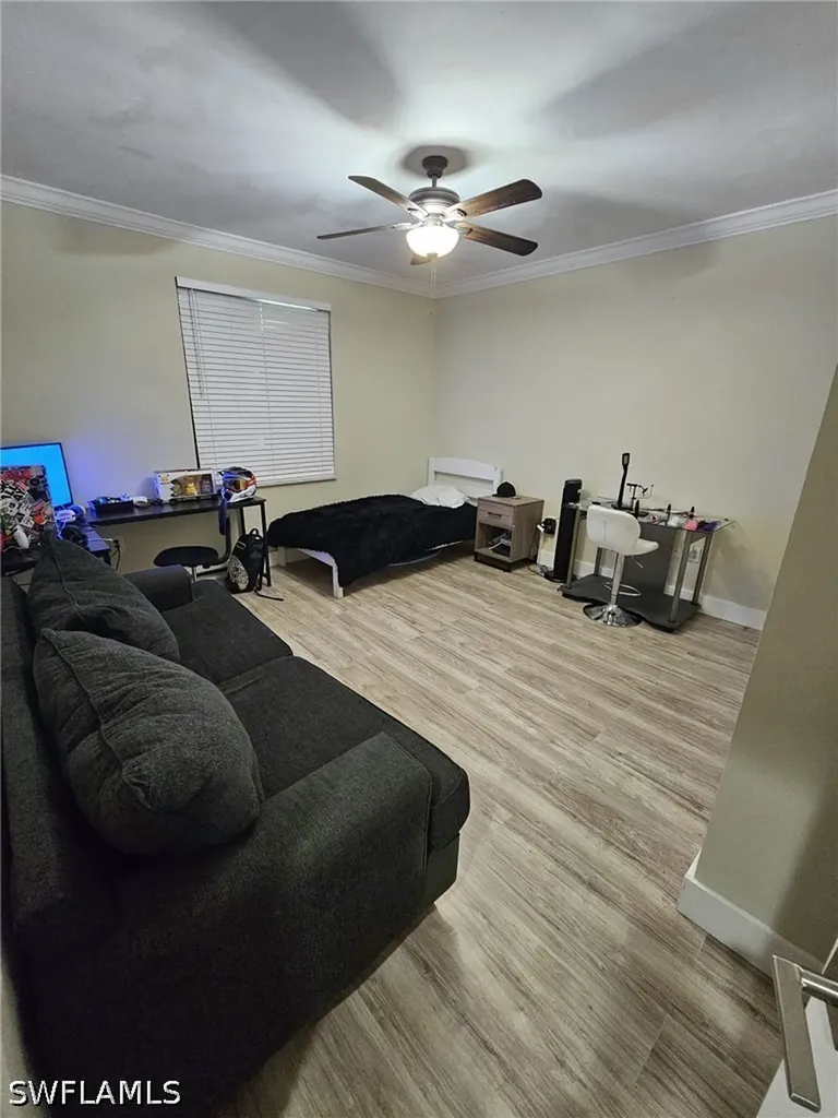 41 33rd Avenue NE Naples FL 34120