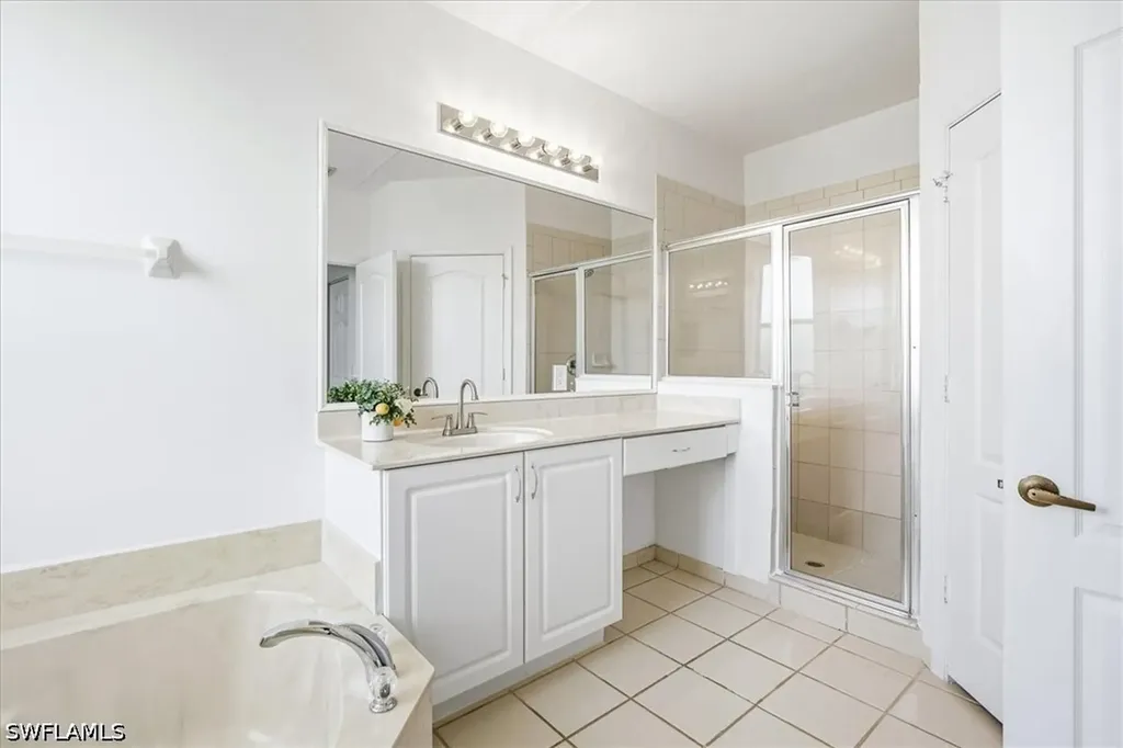 7070 Venice Way Naples FL 34119