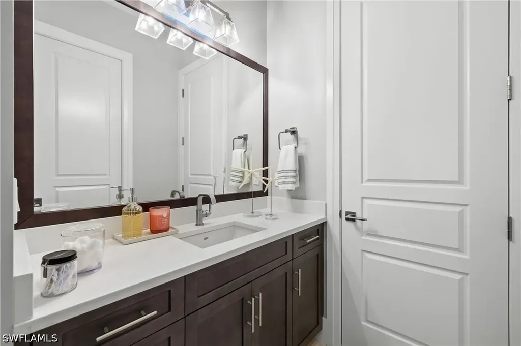 14726 Reserve Lane Naples FL 34109