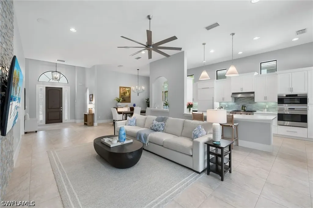 14726 Reserve Lane Naples FL 34109