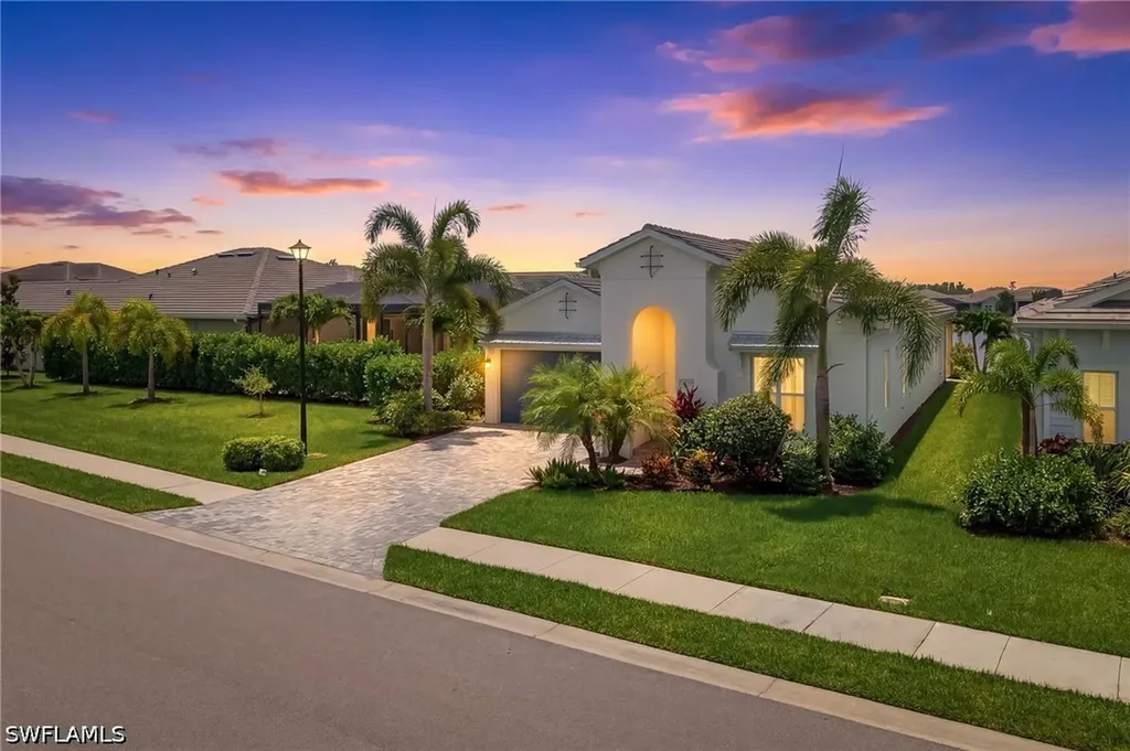 8980 Mustique Lane Naples FL 34114