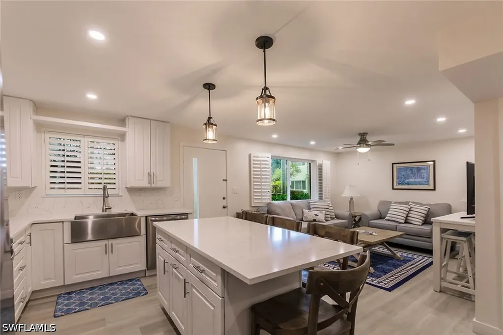 527 Broad Avenue S Naples FL 34102