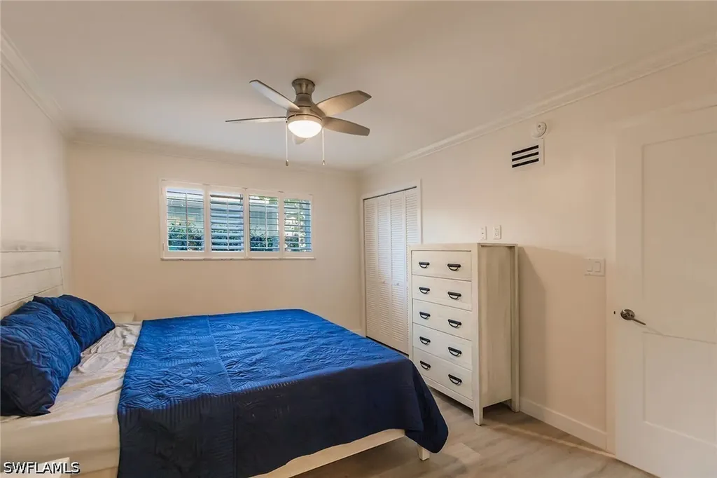 527 Broad Avenue S Naples FL 34102