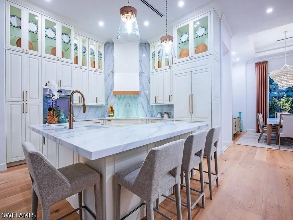 2363 Crayton Road Naples FL 34103