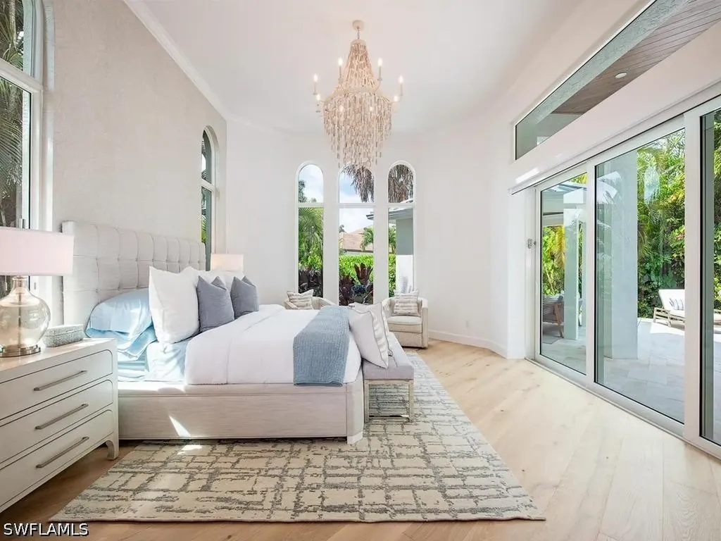 2363 Crayton Road Naples FL 34103