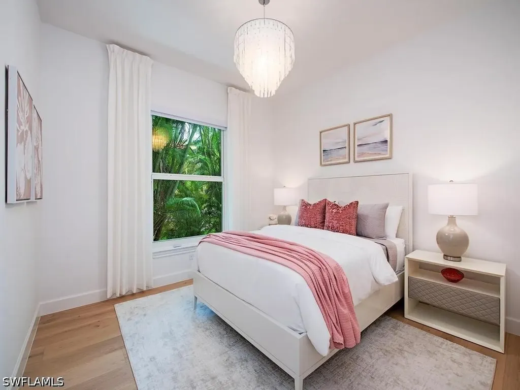 2363 Crayton Road Naples FL 34103