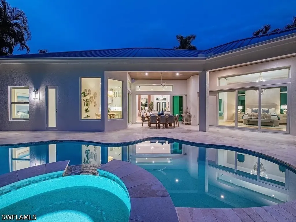 2363 Crayton Road Naples FL 34103