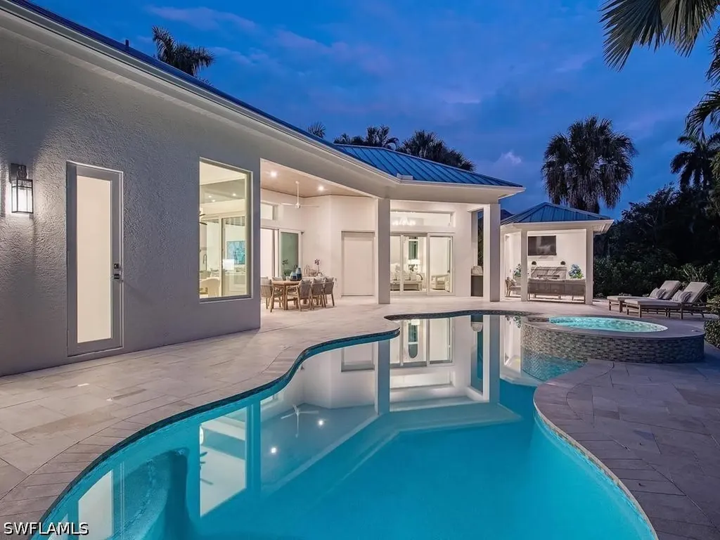 2363 Crayton Road Naples FL 34103