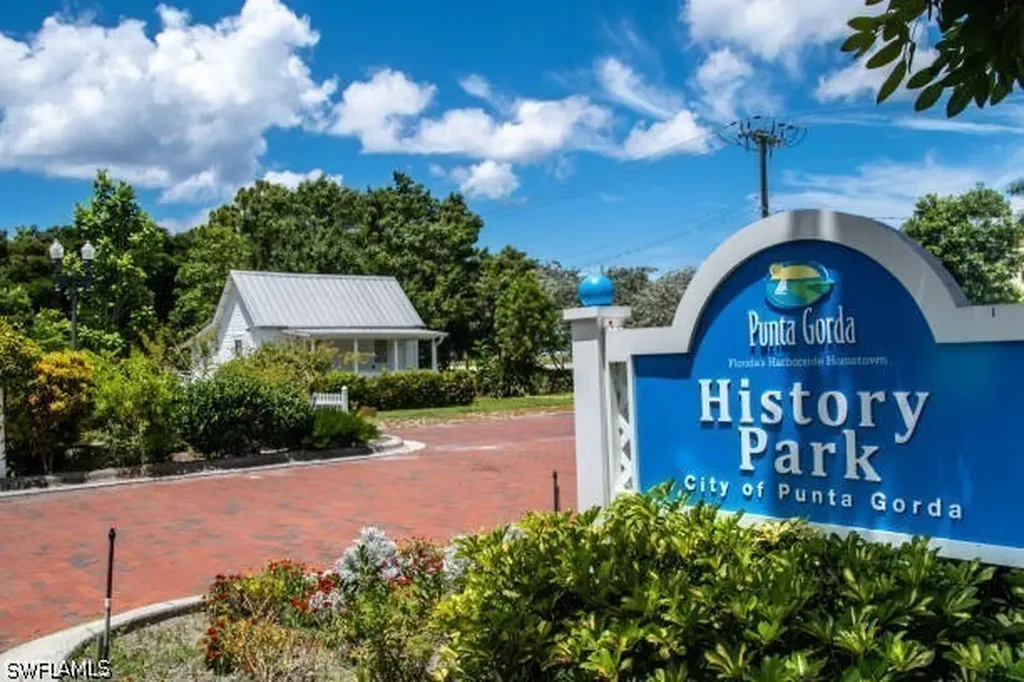 2722 Sunshine Boulevard Punta Gorda FL 33950