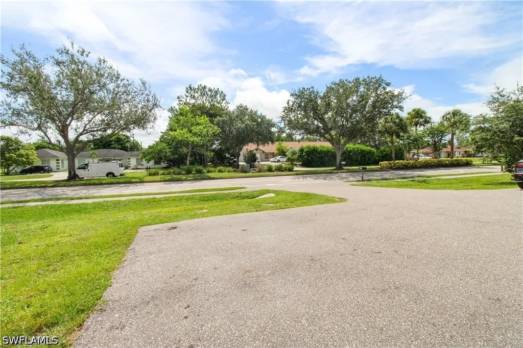2861 Tropicana Boulevard Naples FL 34116