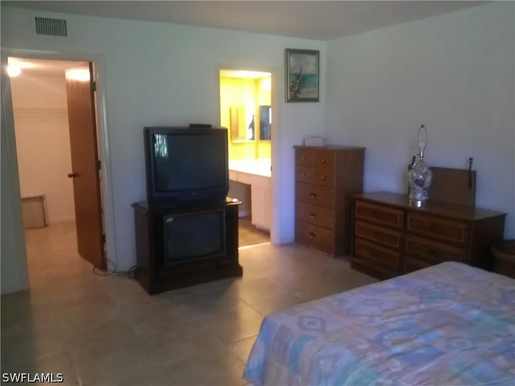4963 Pepper Circle Naples FL 34113