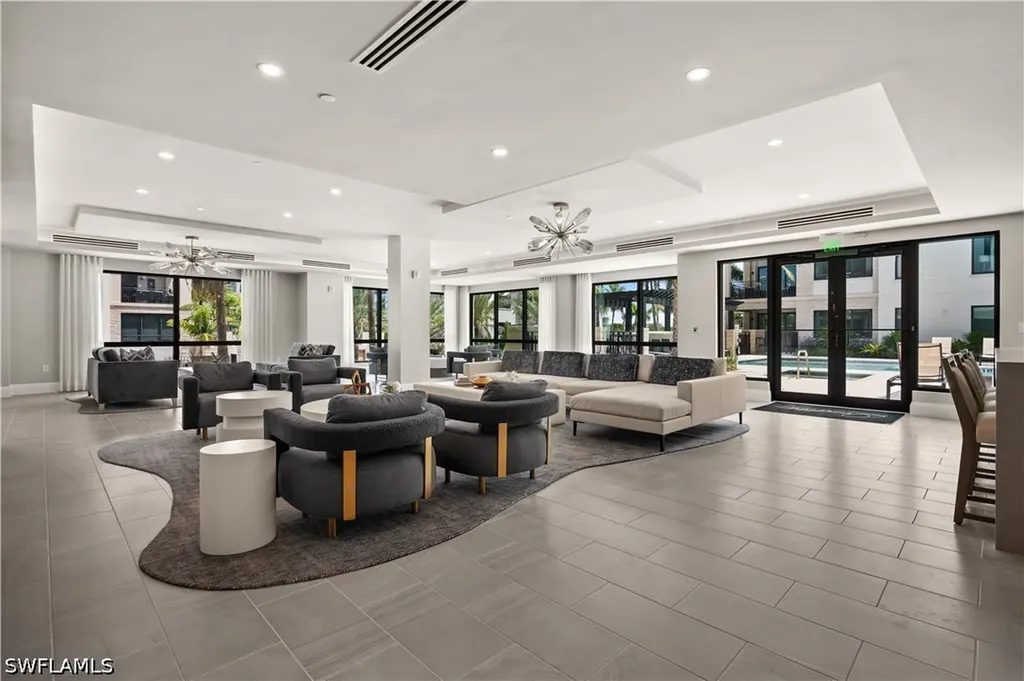 1130 3rd Avenue S Naples FL 34102