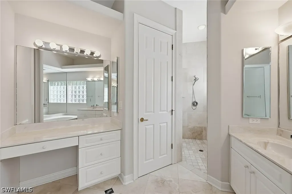 25820 Creekbend Drive Bonita Springs FL 34135