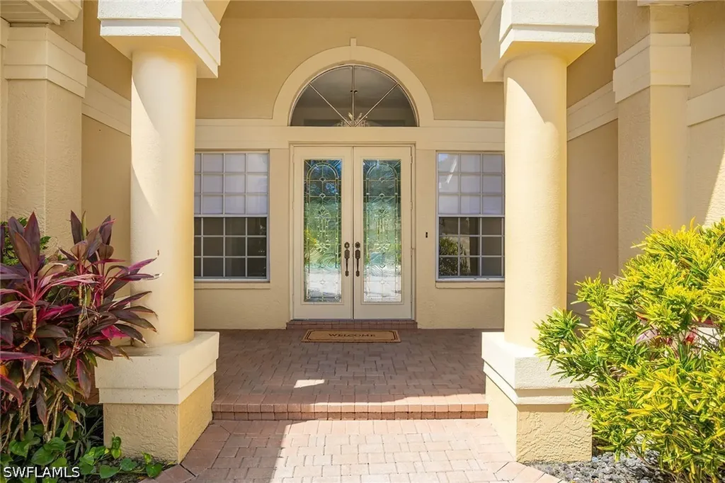 25820 Creekbend Drive Bonita Springs FL 34135
