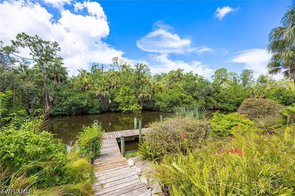 25820 Creekbend Drive Bonita Springs FL 34135