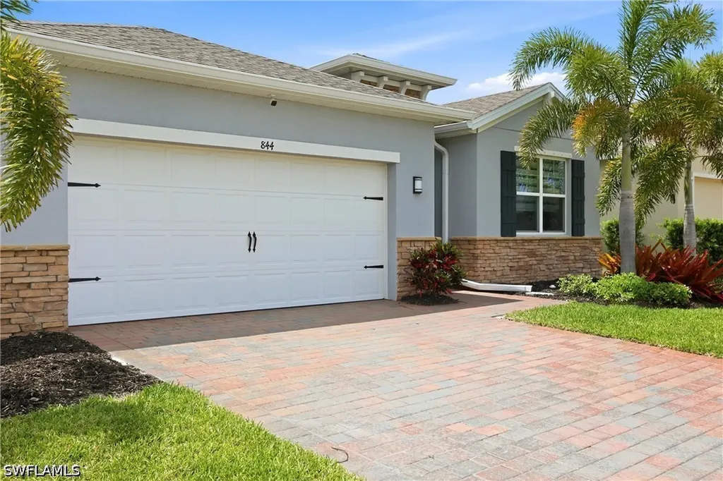 844 Heather Lake Avenue Cape Coral FL 33993