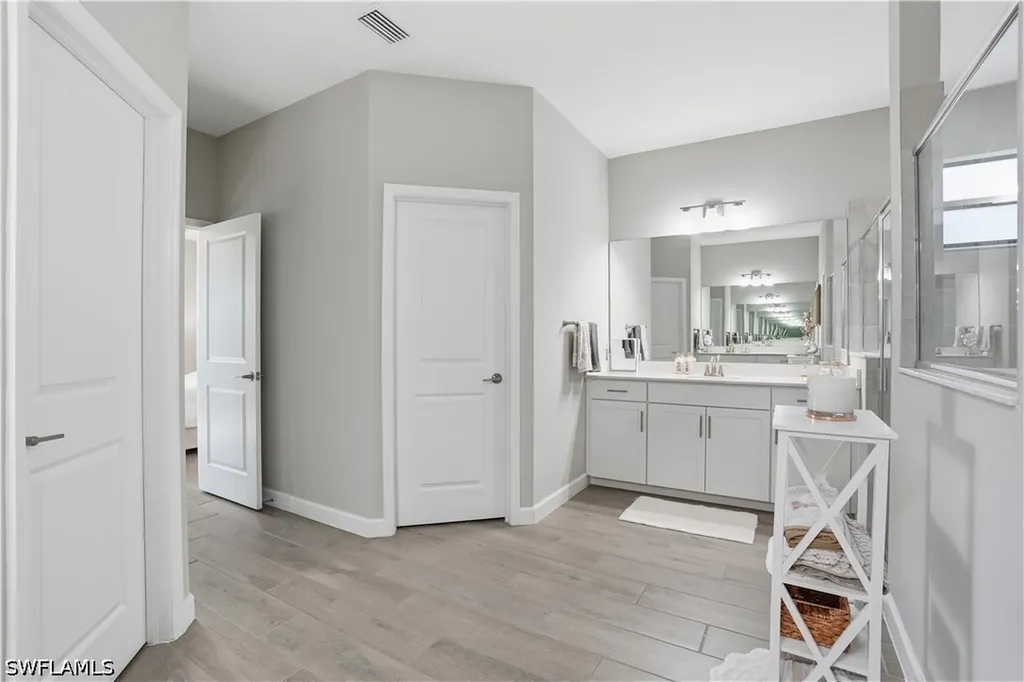 1384 Birdie Drive Naples FL 34120