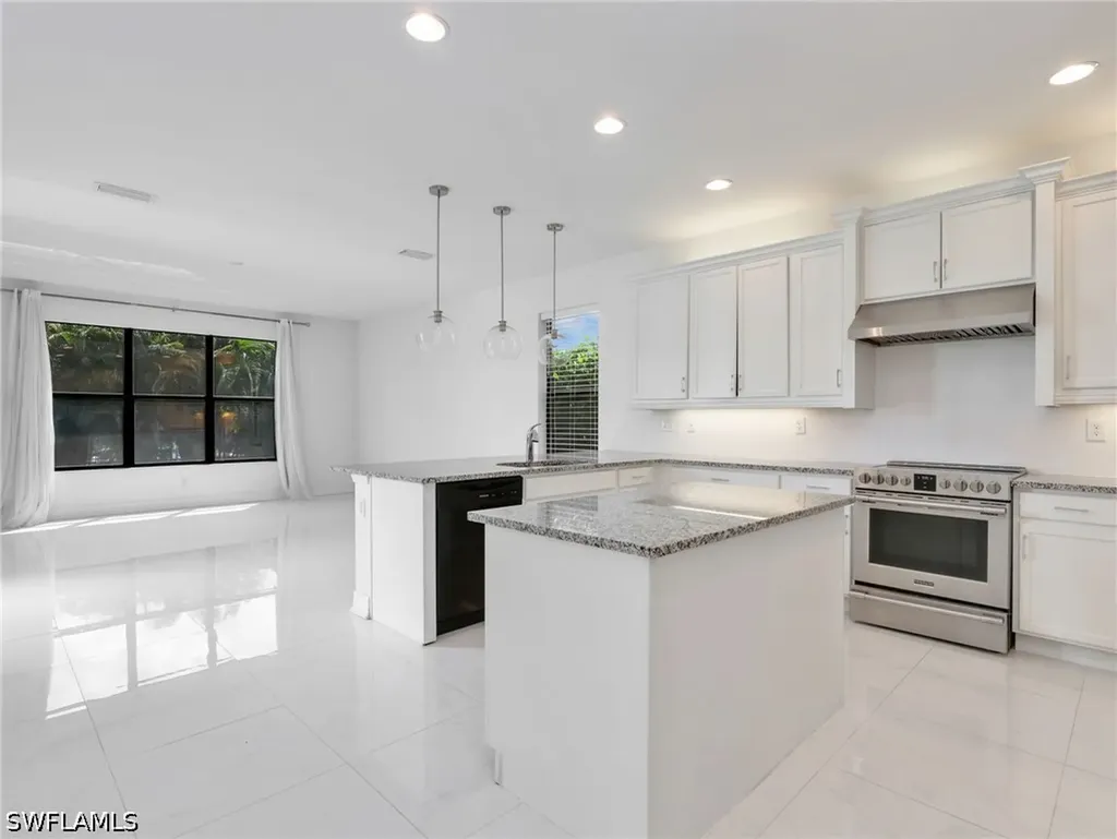 10008 Chesapeake Bay Drive Fort Myers FL 33913