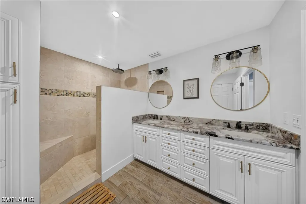 5191 Coral Wood Drive Naples FL 34119