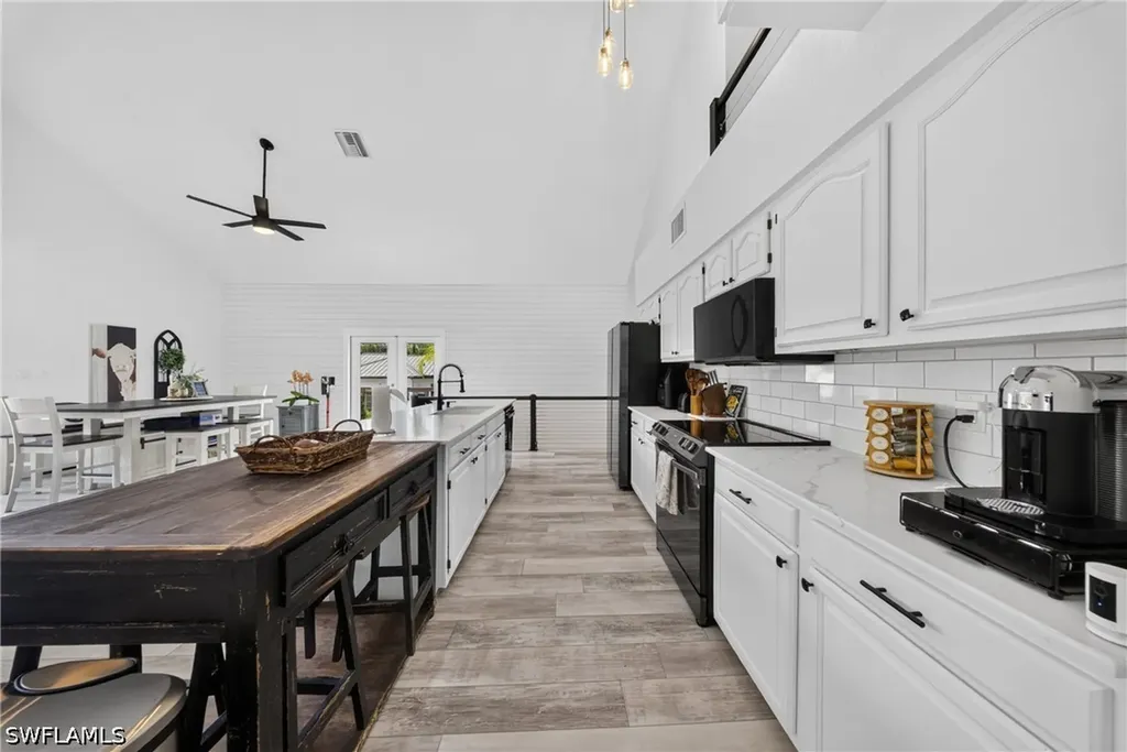 5191 Coral Wood Drive Naples FL 34119