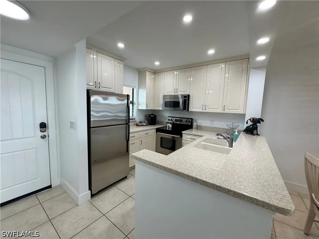 801 River Point Drive Naples FL 34102