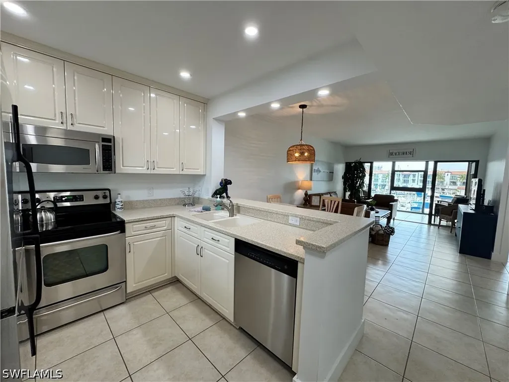 801 River Point Drive Naples FL 34102