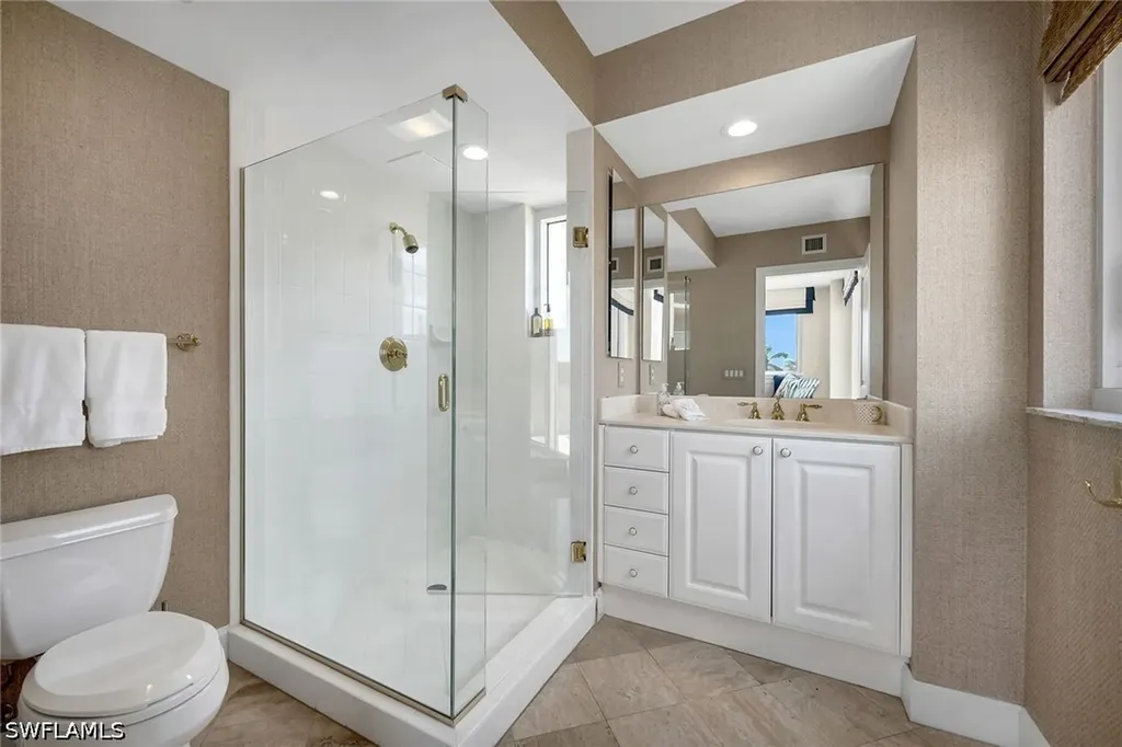 6597 Nicholas Boulevard Naples FL 34108