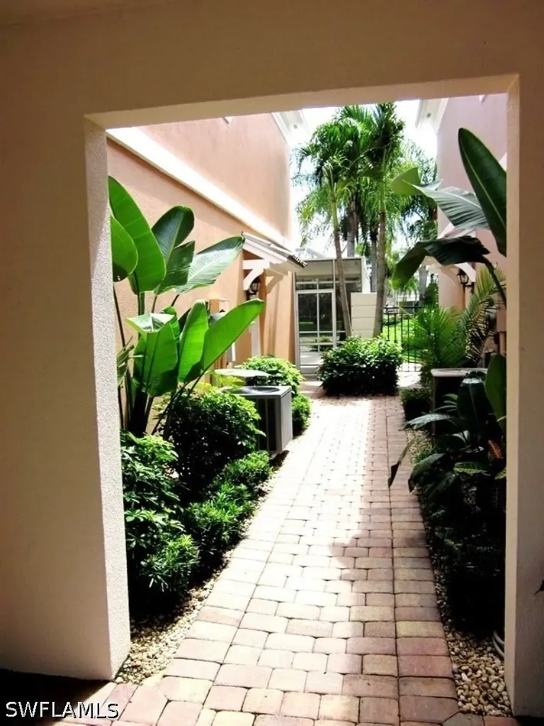 5601 Cove Circle Naples FL 34119