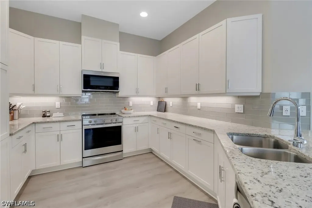 6299 Arriba Avenue Naples FL 34113