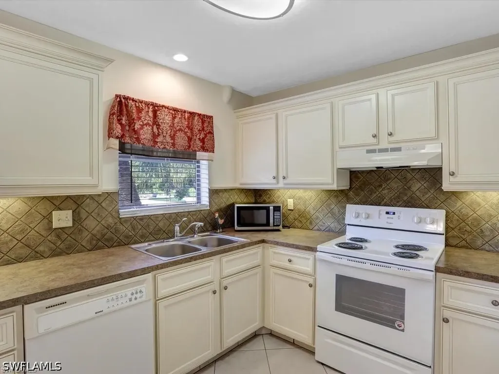 5501 Rattlesnake Hamm Road Naples FL 34113