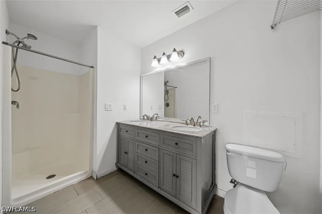 10274 Kingdom Court Naples FL 34114