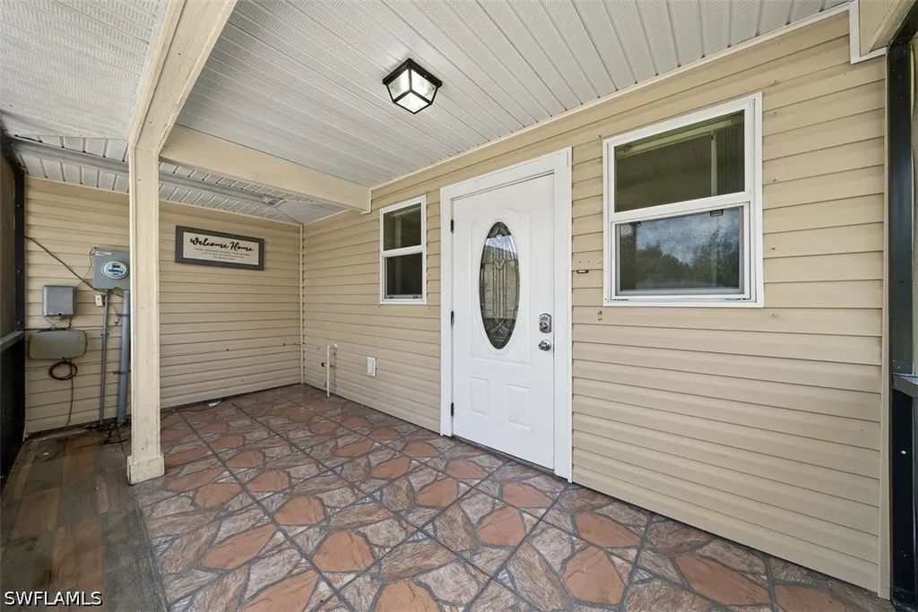 10274 Kingdom Court Naples FL 34114