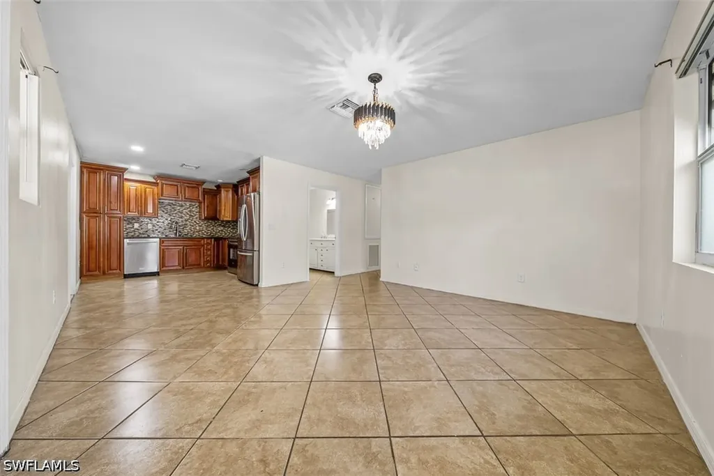 10274 Kingdom Court Naples FL 34114