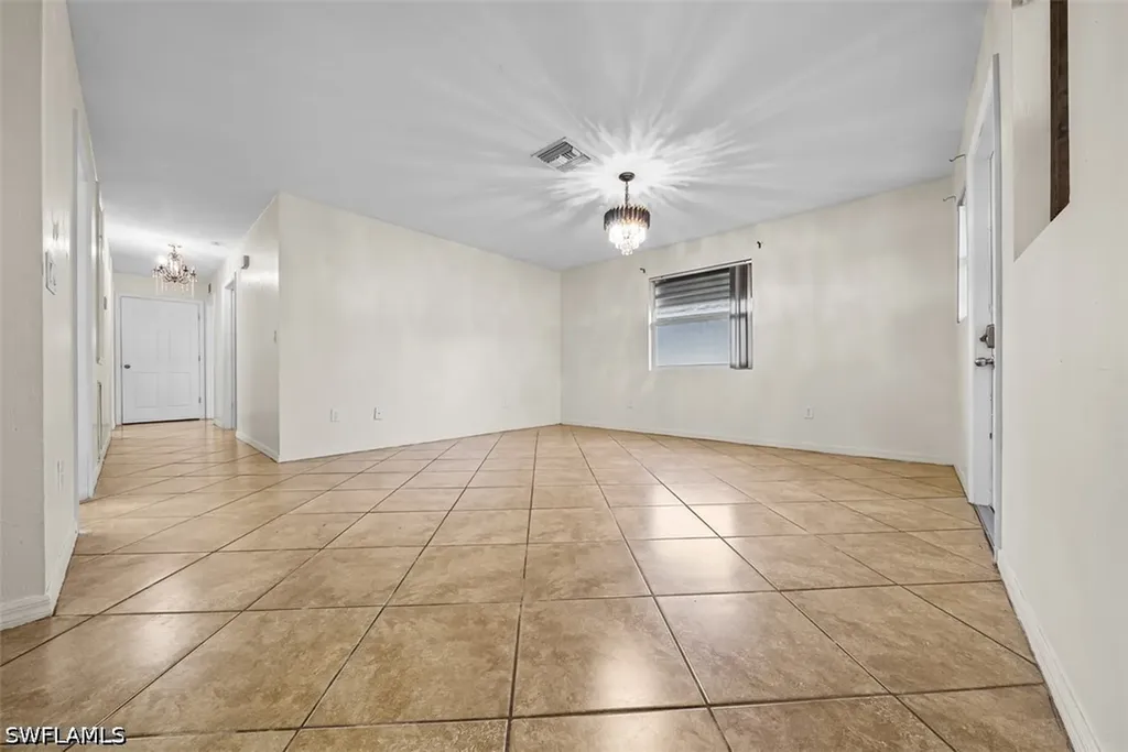 10274 Kingdom Court Naples FL 34114