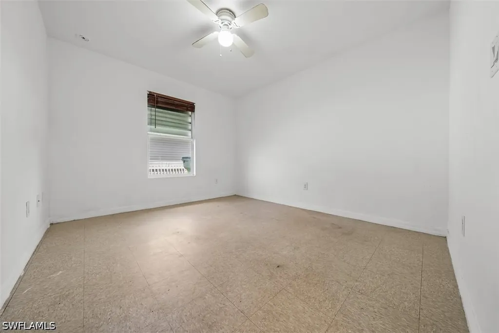 10274 Kingdom Court Naples FL 34114