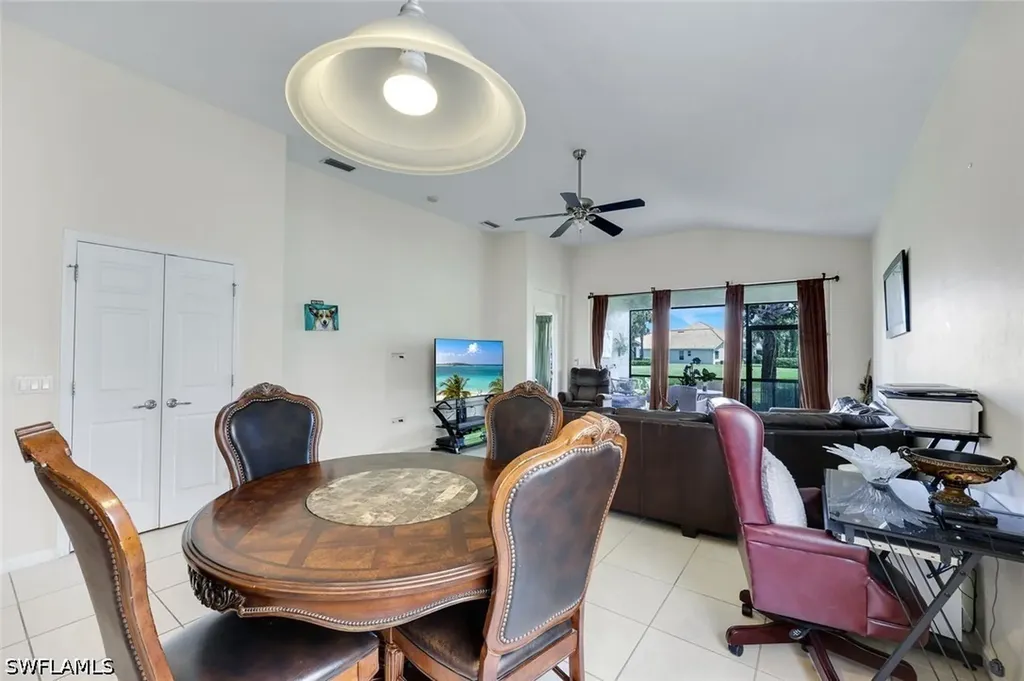 2010 Fairmont Lane Naples FL 34120