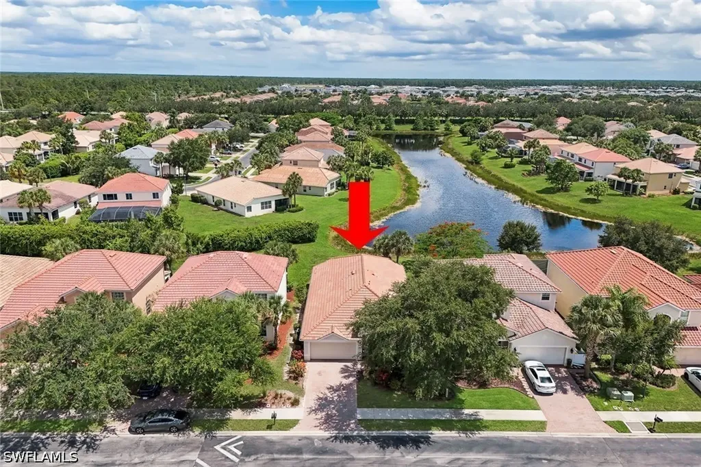2010 Fairmont Lane Naples FL 34120