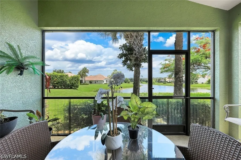 2010 Fairmont Lane Naples FL 34120