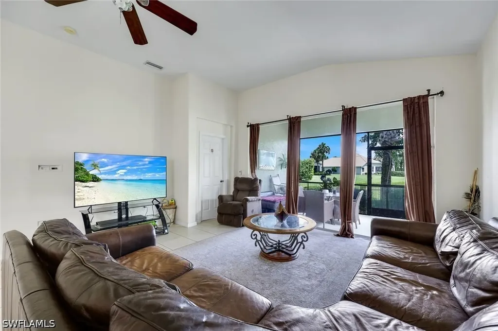 2010 Fairmont Lane Naples FL 34120