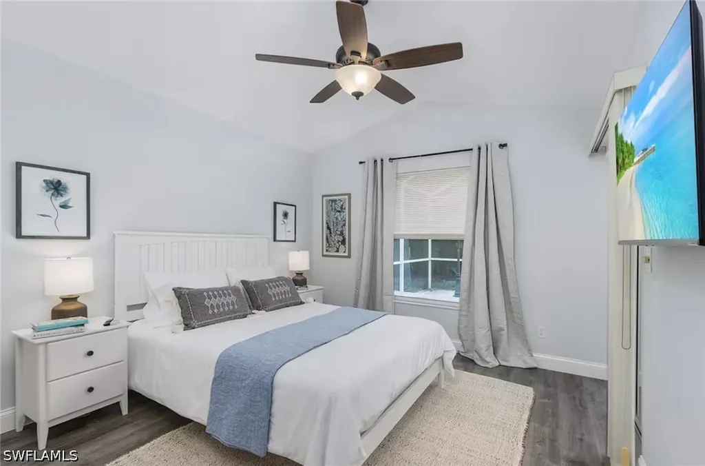 1537 Vintage Lane Naples FL 34104