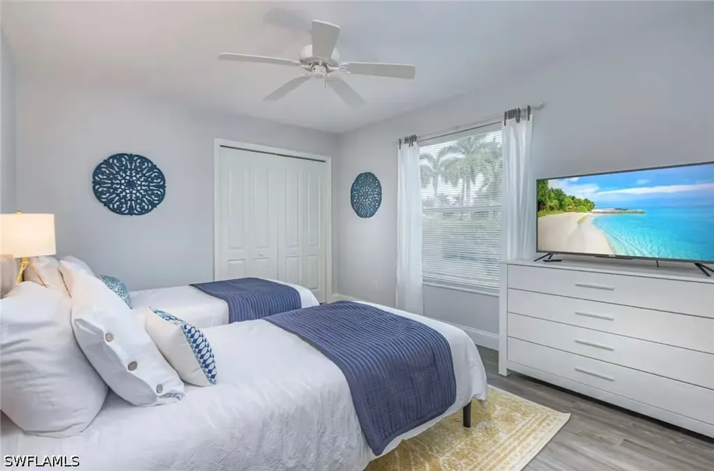 1537 Vintage Lane Naples FL 34104
